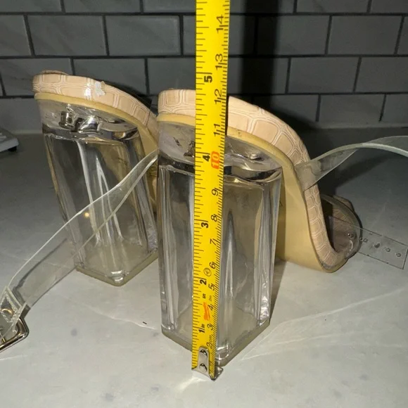 No Doubt beige heels - Picture 6 of 6